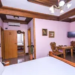 Brilant Antik Hotel Tirana