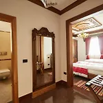 Hotel Brilant Antik 4*