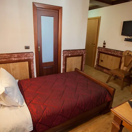 Brilant Antik Hotel Tirana