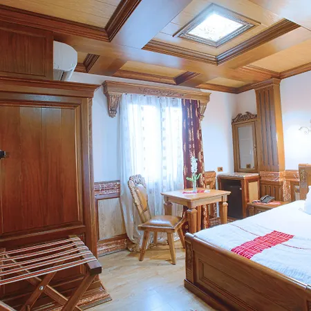 Hotel Brilant Antik Tirana