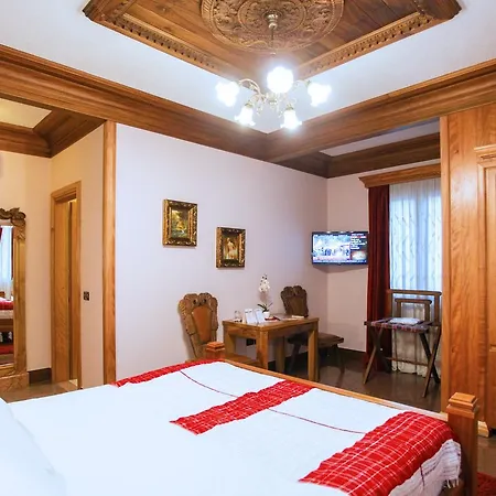 Brilant Antik Center Hotel 호텔 티라나