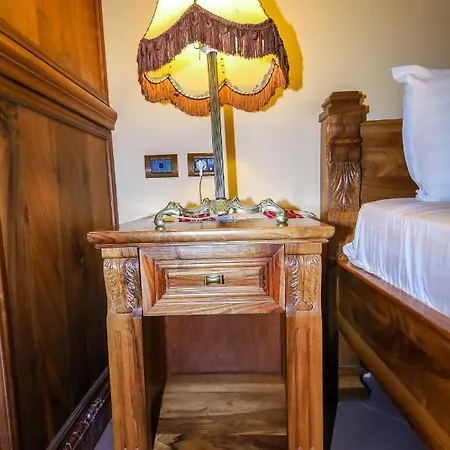 Brilant Antik Hotel 4* Τίρανα
