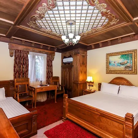 Brilant Antik 4* טיראנה