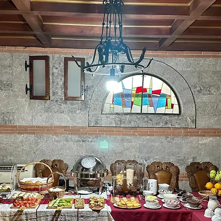 Brilant Antik 酒店 地拉那