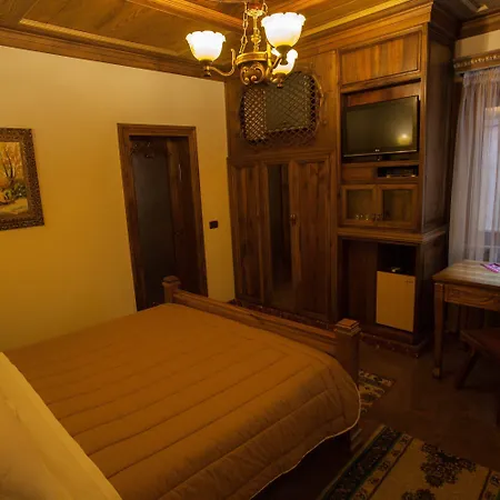 Brilant Antik מלון 4*