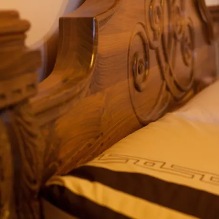 Brilant Antik טיראנה