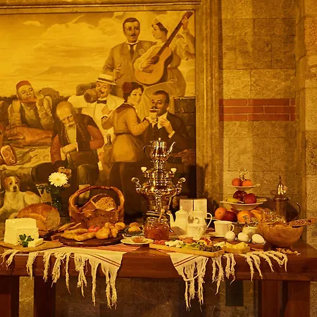 Brilant Antik מלון טיראנה