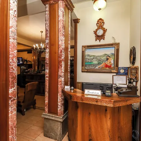 Brilant Antik טיראנה