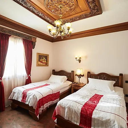 Brilant Antik מלון טיראנה