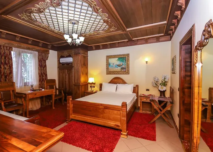 Brilant Antik 地拉那