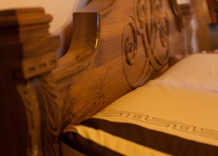 Brilant Antik 地拉那