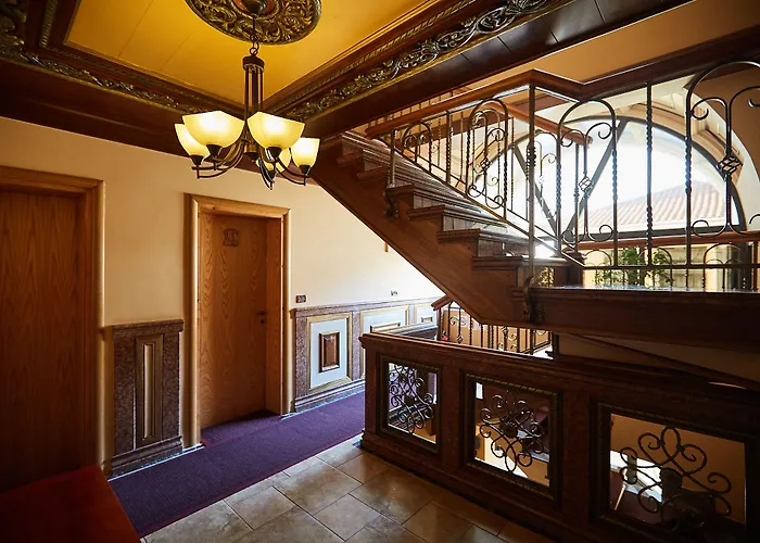 Brilant Antik 地拉那