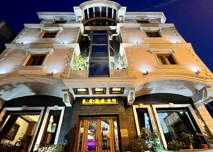 Brilant Antik 酒店 地拉那