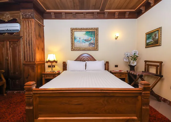 Brilant Antik 地拉那